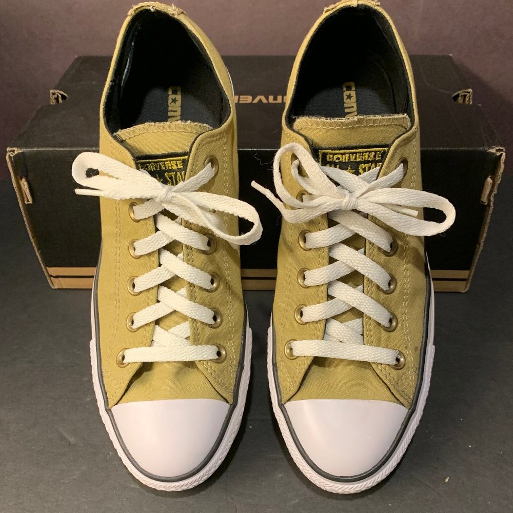 Canvas low tops sneakers